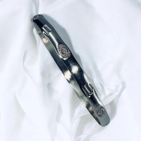 Vintage Sterling Silver Bangle Bracelet - Picture 2 of 5